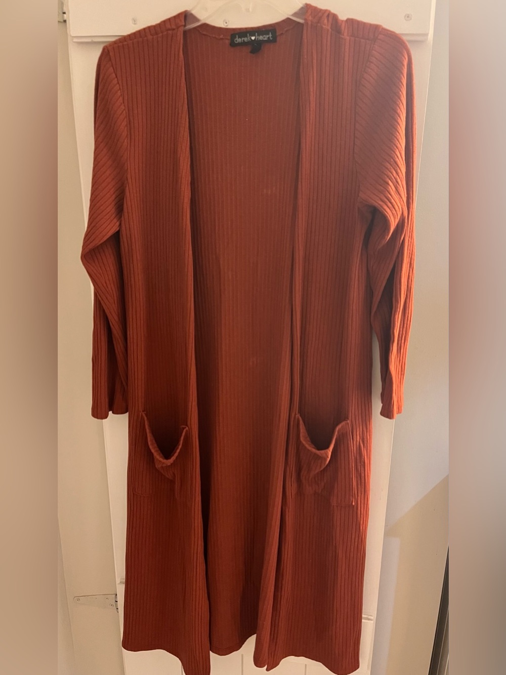 FLAWED-Derek Heart Ribbed Crewneck Sweater - Rust